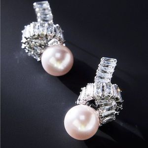 Anthropologie Gemelli Pearl & Rhinestone Twist Earrings